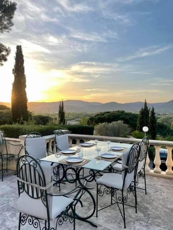 Villa Domaine Font Mourier Cogolin Bagian luar foto
