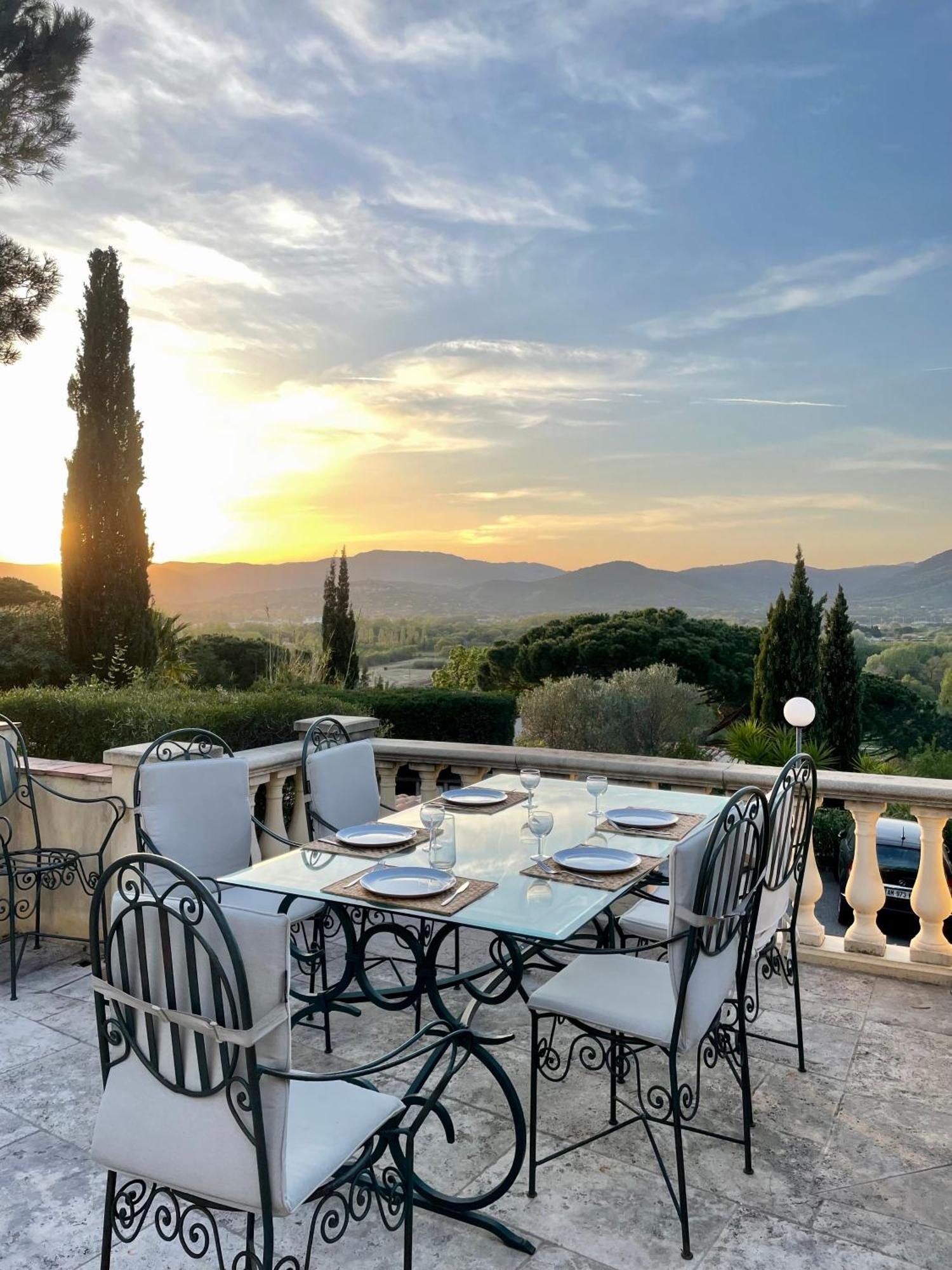 Villa Domaine Font Mourier Cogolin Bagian luar foto